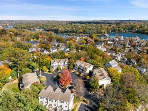 202-202 Bradley Ln, Westport, CT, 06880-5742 | Card Image