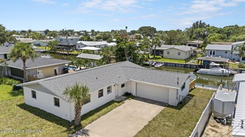 1635 Davis Dr, Merritt Island, FL, 32952-5934 | Card Image