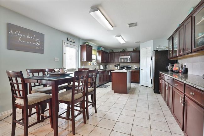 21711 Cascade Hollow Ln, House other with 5 bedrooms, 3 bathrooms and 2 parking in Spring TX | Image 6
