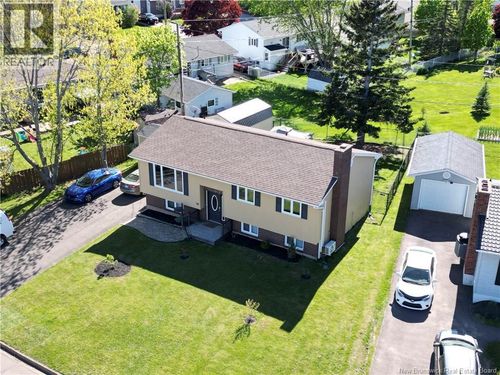 10 Hopper St, Moncton, NB, E1C8Y5 | Card Image