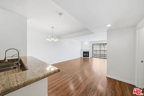 305-909 N Croft Ave, Los Angeles, CA, 90069-4273 | Card Image