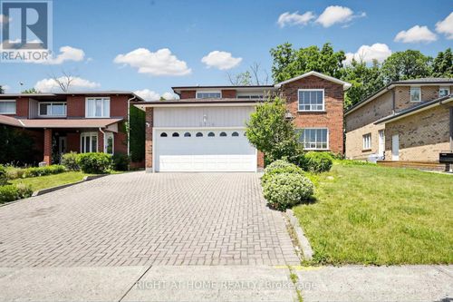 2614 Pollard Dr, Mississauga, ON, L5C3H1 | Card Image