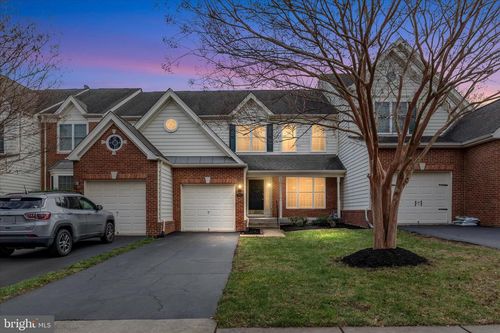 15831 Fourmile Creek Ct, HAYMARKET, VA, 20169-5427 | Card Image