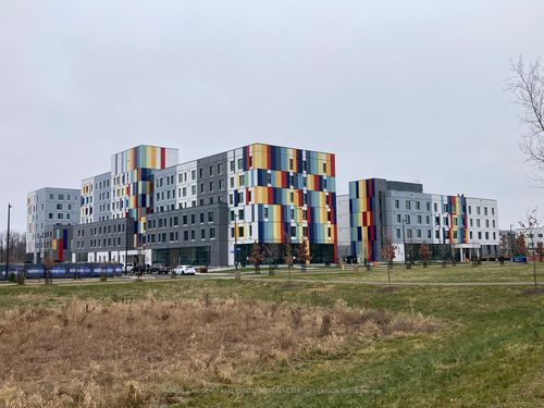 695 Mikinak Rd, Ottawa, ON, K1K5B7 | Card Image