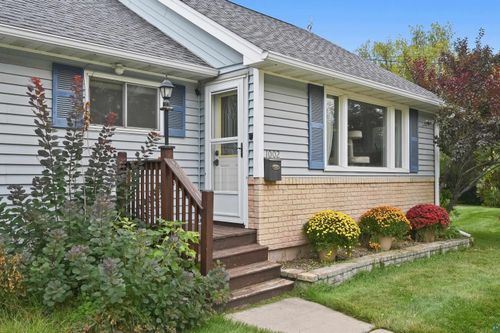 1002 Catlin Ave, Superior, WI, 54880 | Card Image