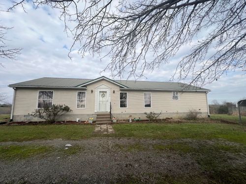 704 Cardwell Rd, Harrodsburg, KY, 40330-8001 | Card Image