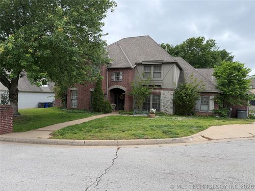 8702 S Winston Pl, Tulsa, OK, 74137-2827 | Card Image