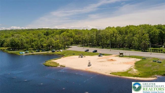 271 N Shore Dr, House other with 3 bedrooms, 3 bathrooms and null parking in Albrightsville PA | Image 43
