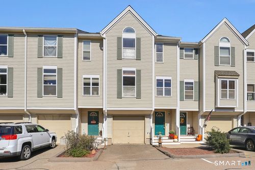 29-565 Newfield St, Middletown, CT, 06457-1861 | Card Image