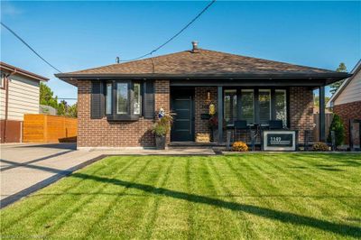 1149 Mohawk Rd E, House other with 3 bedrooms, 2 bathrooms and 5 parking in Hamilton ON | Image 1