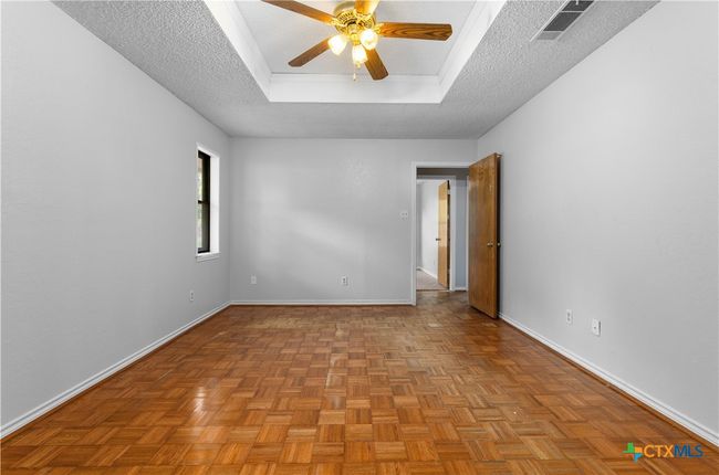 Primary Bedroom | Image 18