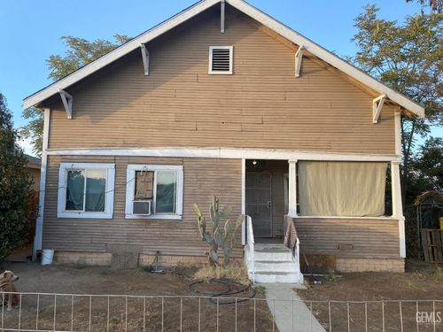 618 Dolores St, Bakersfield, CA, 93305-5834 | Card Image