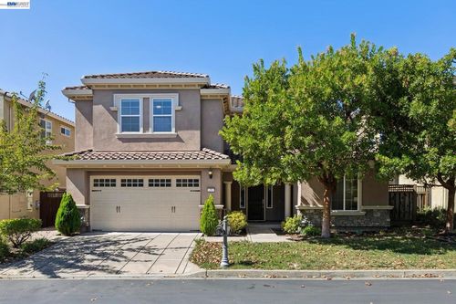 9 Tullach Pl, Hayward, CA, 94542-7932 | Card Image