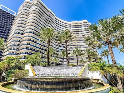 710 - 9601 Collins Ave, Condo with 3 bedrooms, 3 bathrooms and null parking in Bal Harbour FL | Image 1