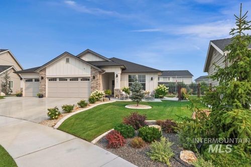 827 N Chastain Ln, Eagle, ID, 83616-6199 | Card Image