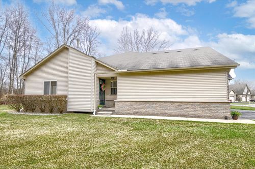 17430 N Lucille Cir, New Boston, MI, 48164-8002 | Card Image
