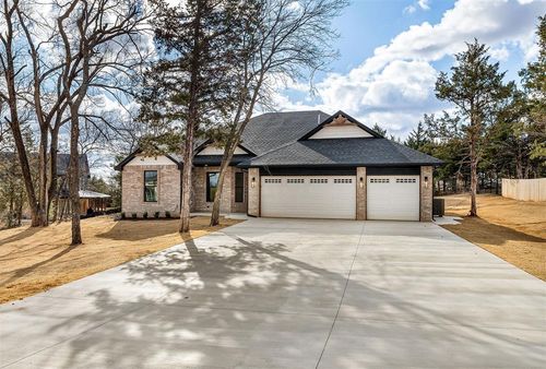 2415 Black Jack Way, Blanchard, OK, 73010-5328 | Card Image