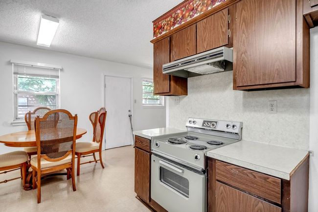 3501 44 Th St, House other with 3 bedrooms, 2 bathrooms and 2 parking in Snyder TX | Image 12