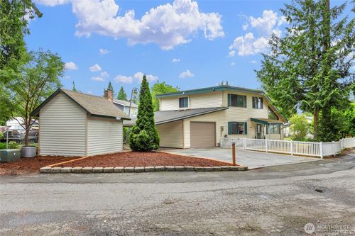 320 Marion St, Arlington, WA, 98223-8275 | Card Image