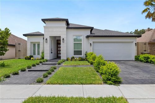 4905 Elk Ln, Edinburg, TX, 78539-8252 | Card Image
