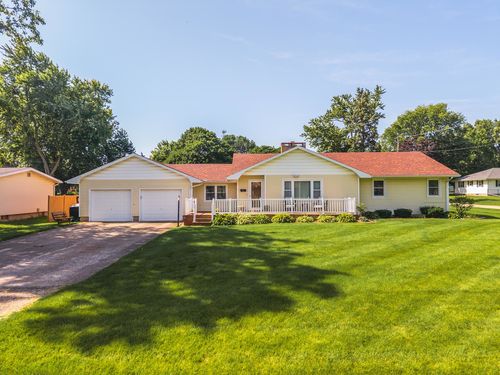 127 W 1st St, Minonk, IL, 61760-1433 | Card Image