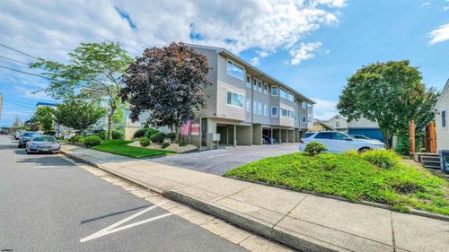 16 N Monroe Ave, MARGATE CITY, NJ, 08402-1071 | Card Image