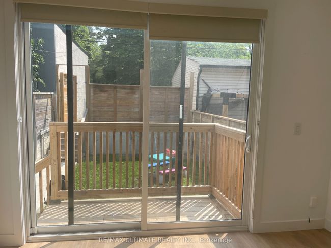 379 Mcroberts Ave, House other with 2 bedrooms, 1 bathrooms and null parking in York ON | Image 8
