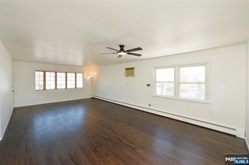 52 Elizabeth St, Garfield, NJ, 07026-1226 | Card Image