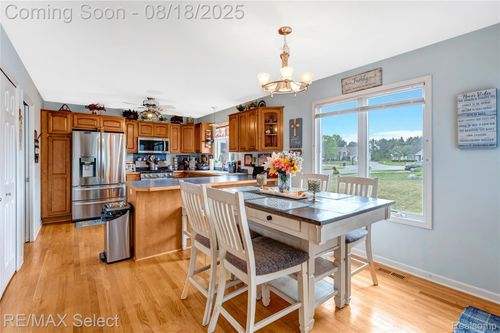7191 Parkridge Pkwy, Swartz Creek, MI, 48473-1562 | Card Image