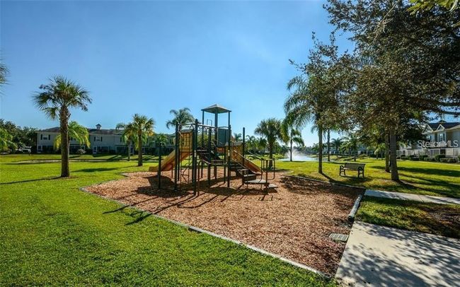 B - 7685 Plantation Cir, Townhouse with 2 bedrooms, 3 bathrooms and null parking in UNIVERSITY PARK FL | Image 20