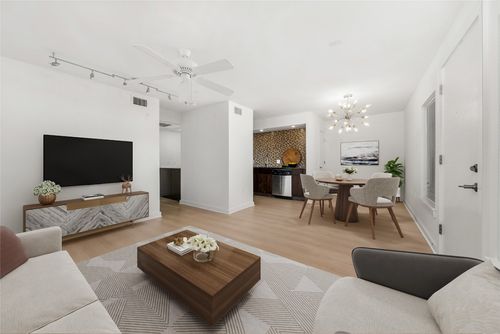 apt-112-2200 Dickson Dr, Austin, TX, 78704-4750 | Card Image