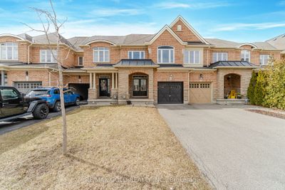 746 Sugden Terr, Home with 3 bedrooms, 3 bathrooms and 3 parking in Milton ON | Image 2