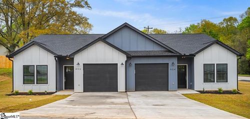 404 Fairfield St, Chesnee, SC, 29323-1106 | Card Image