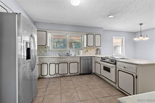 809 N Golf Course Dr, House other with 3 bedrooms, 2 bathrooms and 3 parking in Crystal River FL | Image 12