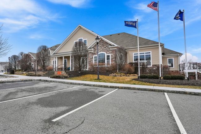 124 - 124 Center Meadow Ln, Condo with 2 bedrooms, 2 bathrooms and 1 parking in Danbury CT | Image 16