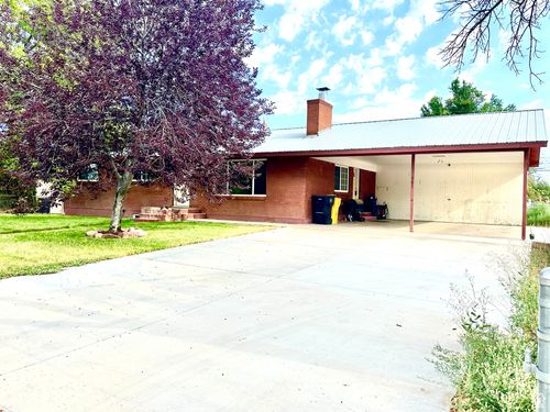 385 E 400 S, Roosevelt, UT, 84066-3302 | Card Image