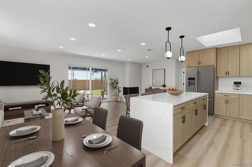8375 Lake Ben Ave, San Diego, CA, 92119-2627 | Card Image
