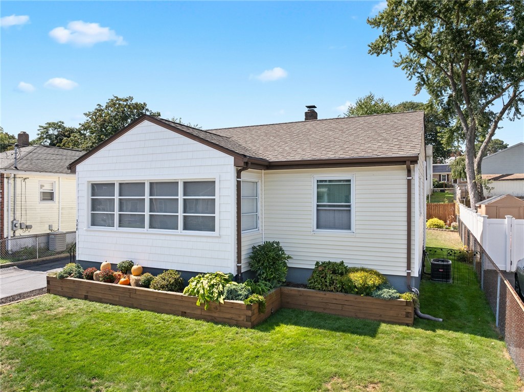 Bryant St, Cumberland, RI 02864