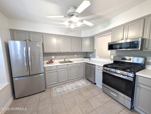 5-53 Grassmere Ct, Freehold, NJ, 07728-3931 | Card Image