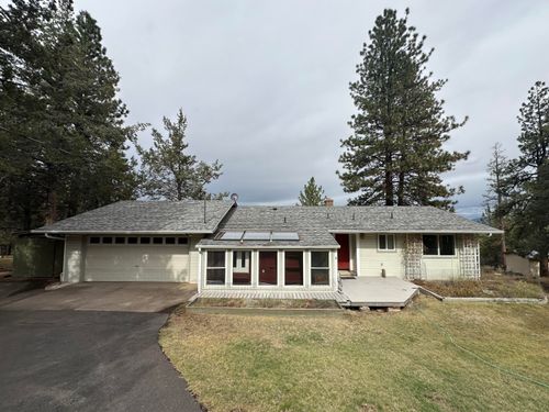 13111 Pearson Butte Trl, Klamath Falls, OR, 97603-9037 | Card Image