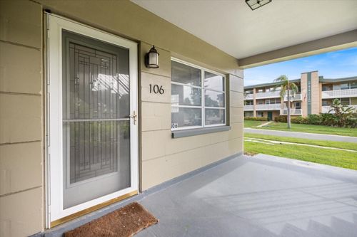106w-450 32nd Ave N, St Petersburg, FL, 33704-2146 | Card Image