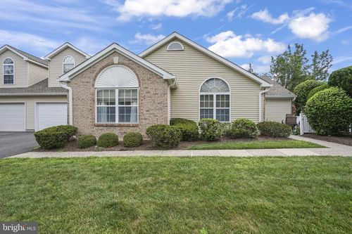 84 Point Ct, Trenton, NJ, 08648-2873 | Card Image