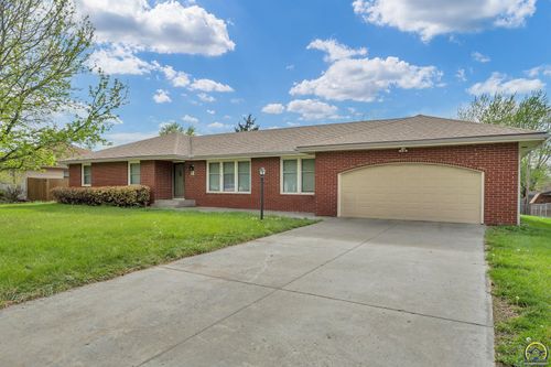 3119 Se Arbor Dr, Topeka, KS, 66605-2129 | Card Image
