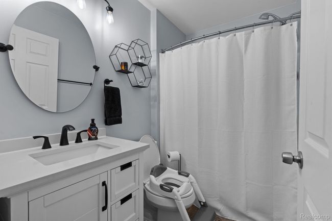6480 Crestview Dr, House other with 3 bedrooms, 3 bathrooms and null parking in Holly MI | Image 21