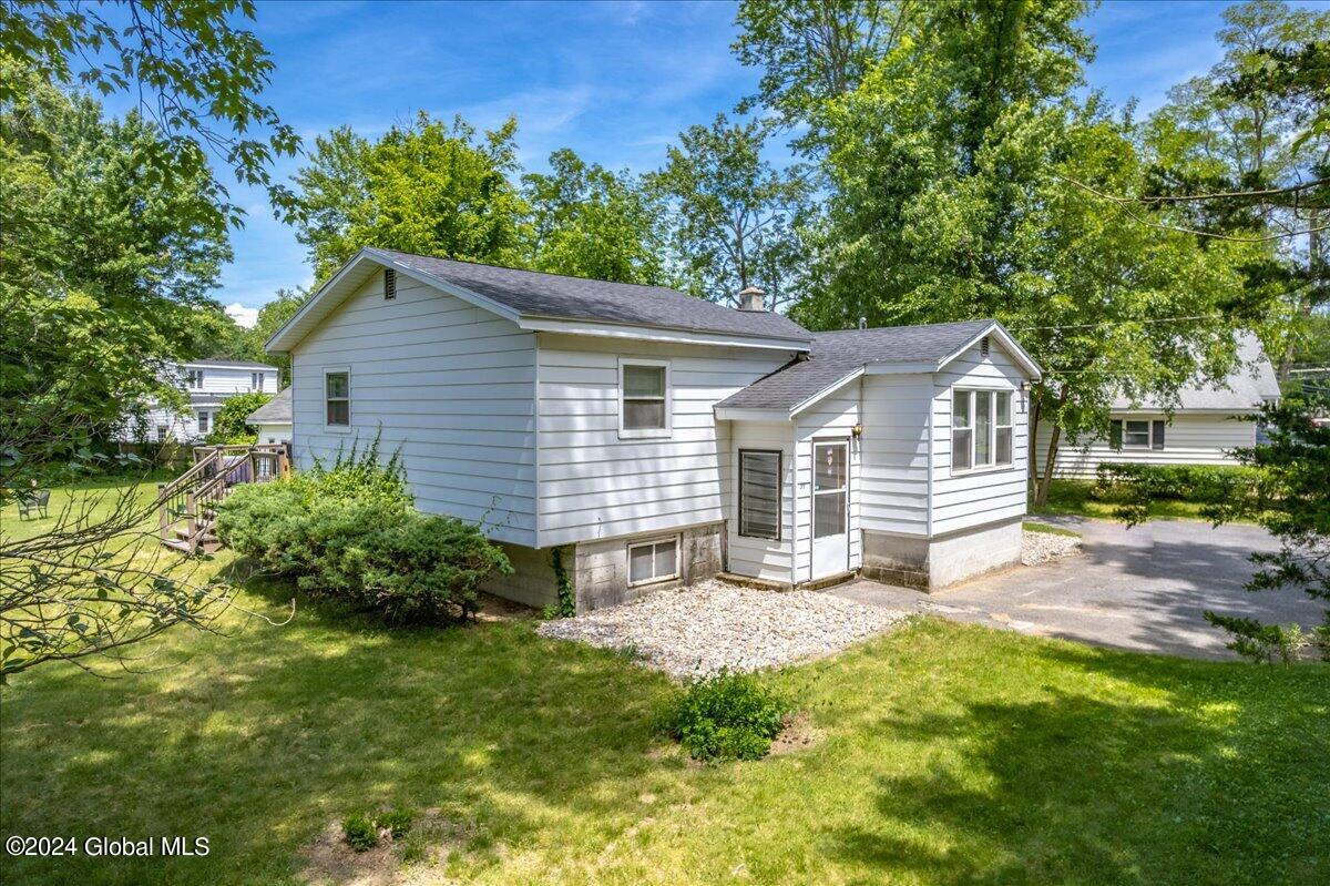 Virginia Ave, Albany, NY 12205