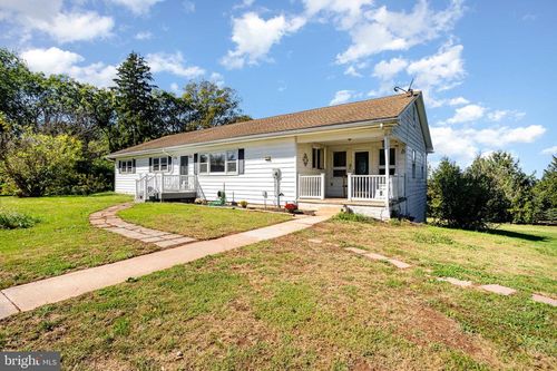 107 Pickett Rd, Dover, PA, 17315-3125 | Card Image