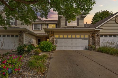 1817 Sunset Dr, Northfield, MN, 55057-3246 | Card Image