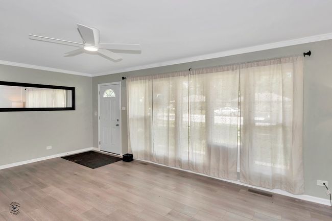 Hope you like lots of natural light? | Image 6