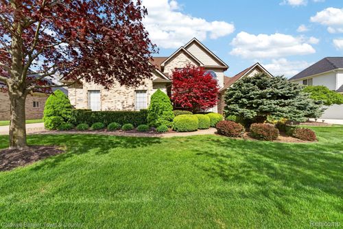 26974 Debiasi Dr, Romulus, MI, 48174-8502 | Card Image