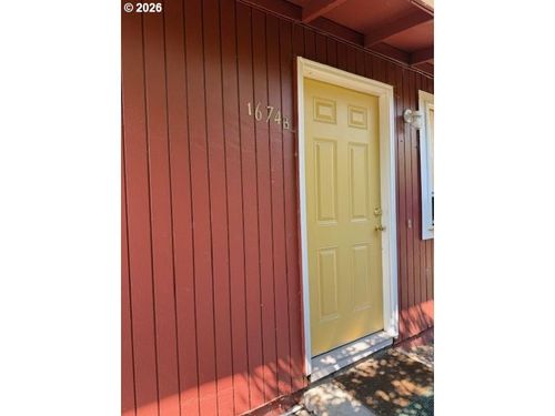 b-1674 Hayes St, Eugene, OR, 97402-3688 | Card Image